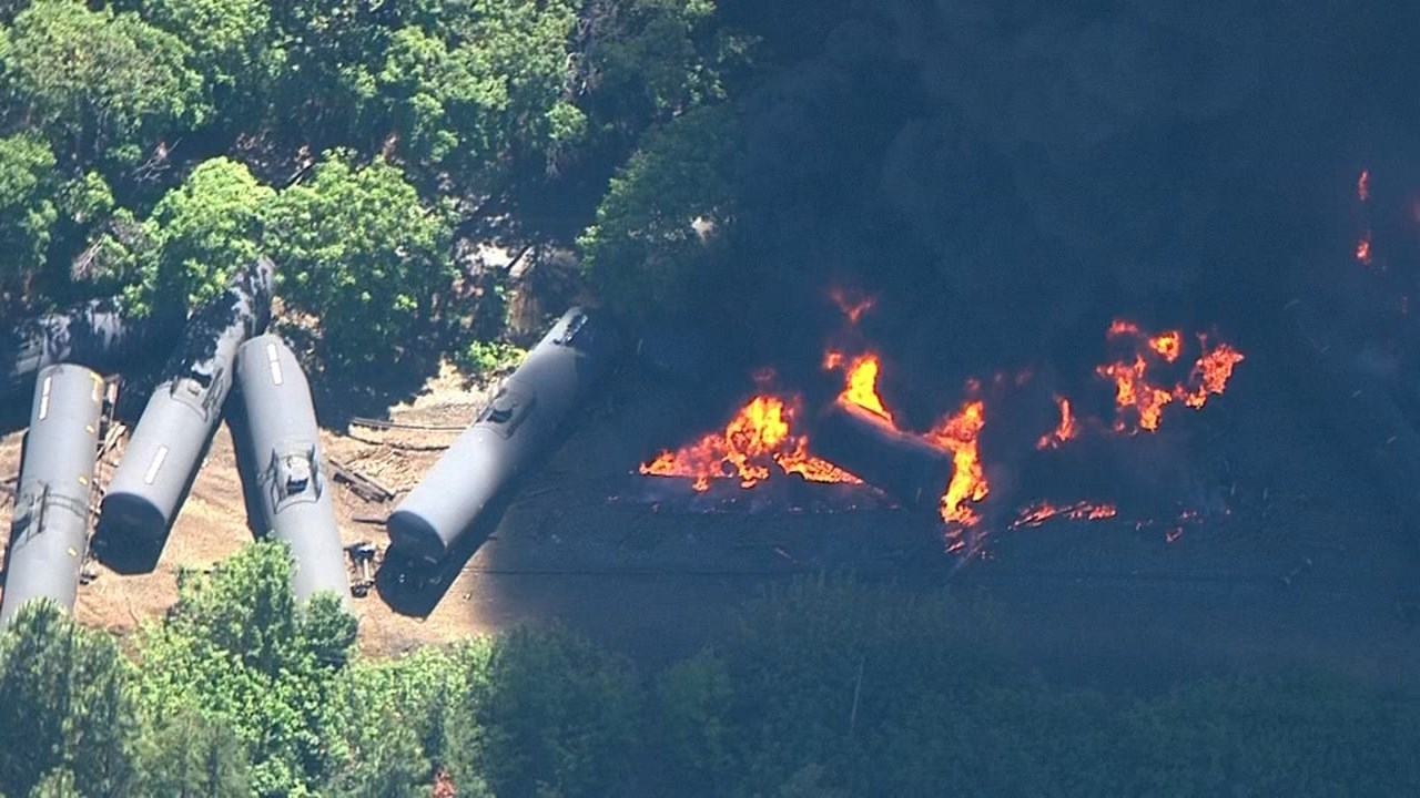 Mosier oil train derailment