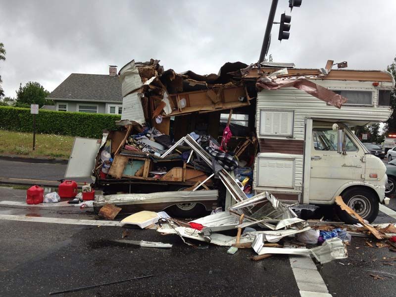 Crash involving semi and RV blocks traffic in Troutdale KPTV FOX 12