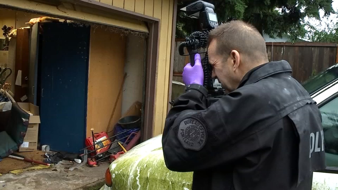 Behind The Tape A Rare Look Into The World Of A Portland Crime Kptv Fox 12 