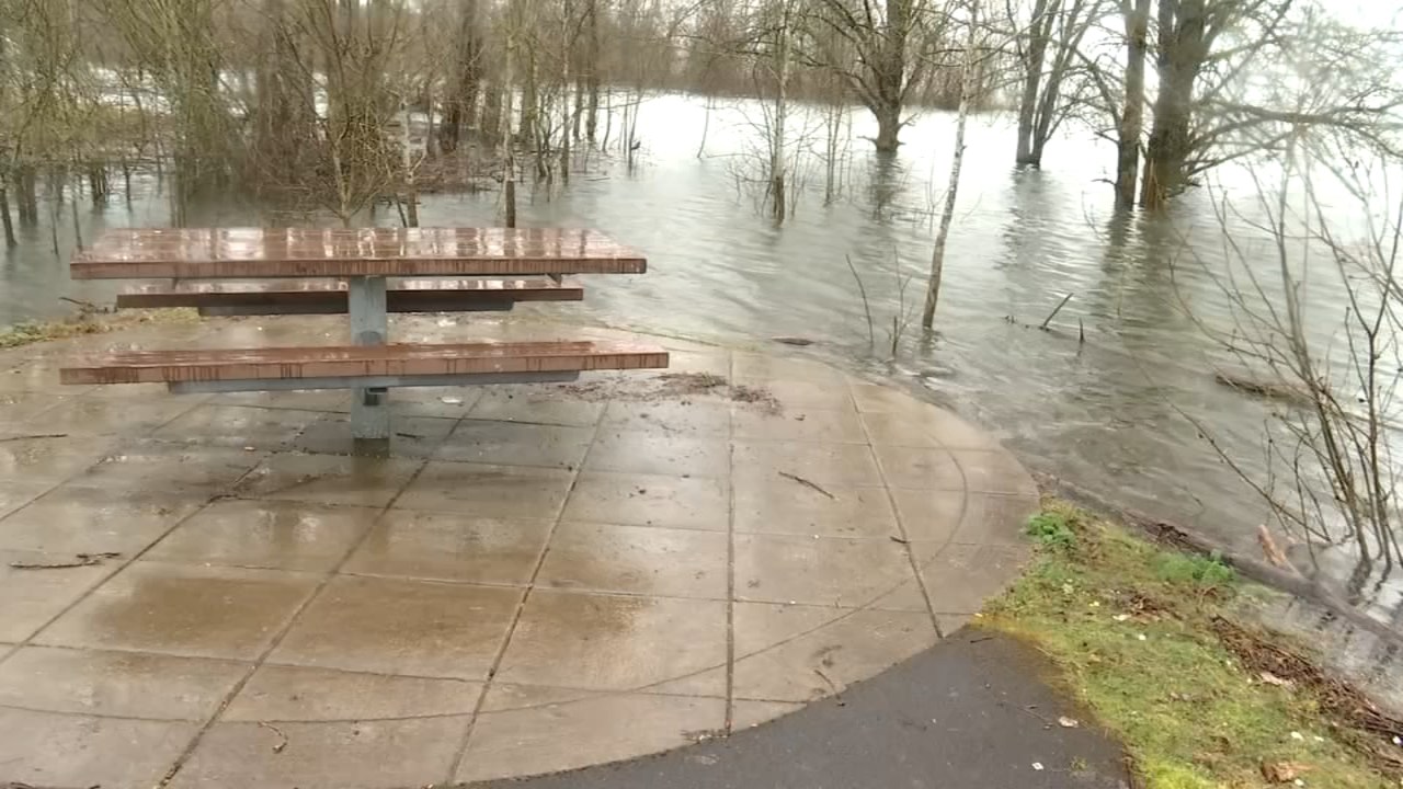 Parks along Columbia River see first rounds of flooding
