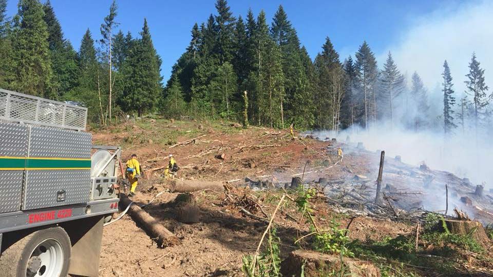 Crews battle ‘out of control’ brush fire threatening homes in St KPTV