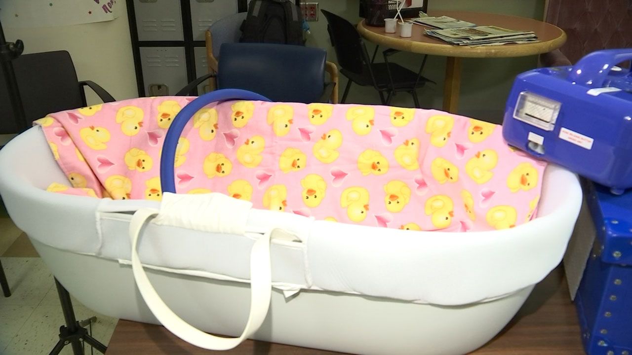Cuddle Cot donated to local hospital to help grieving parents KPTV