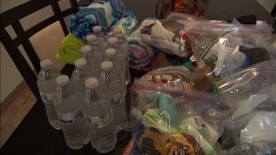 Vancouver girls use allowance to buy supplies for the homeless - CBS 5 ...