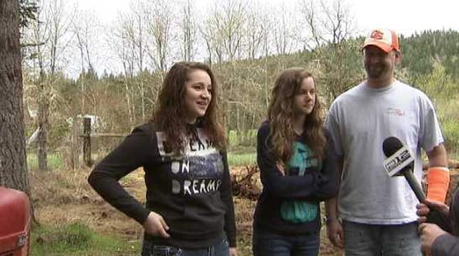 Teen girls lift 3,000-pound tractor off their trapped dad - Arizona's ...